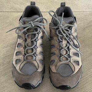 Women’s Athletic Hiking Sneakers in Taupe and Gray